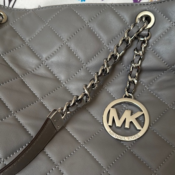 Michael Kors Gray Quilted Shoulder Bag with Chain Strap - Picture 6 of 9